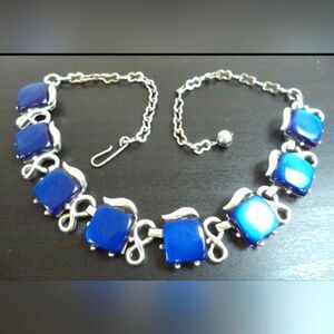LISNER OR CORO BLUE THERMOSET 15 3/8" NECKLACE EXCELLENT CONDITION VTG